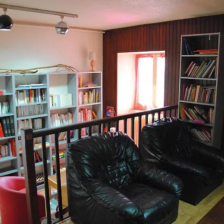 Chateau De Calmels * Лакон