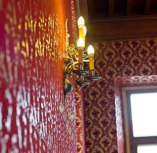 Chateau De Calmels Lacaune